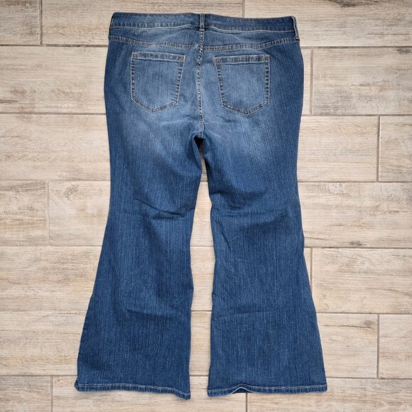 Torrid Perfect Super Flare Vintage Stretch Jeans Retro 70s Wide Ankle 18R - Picture 2 of 7